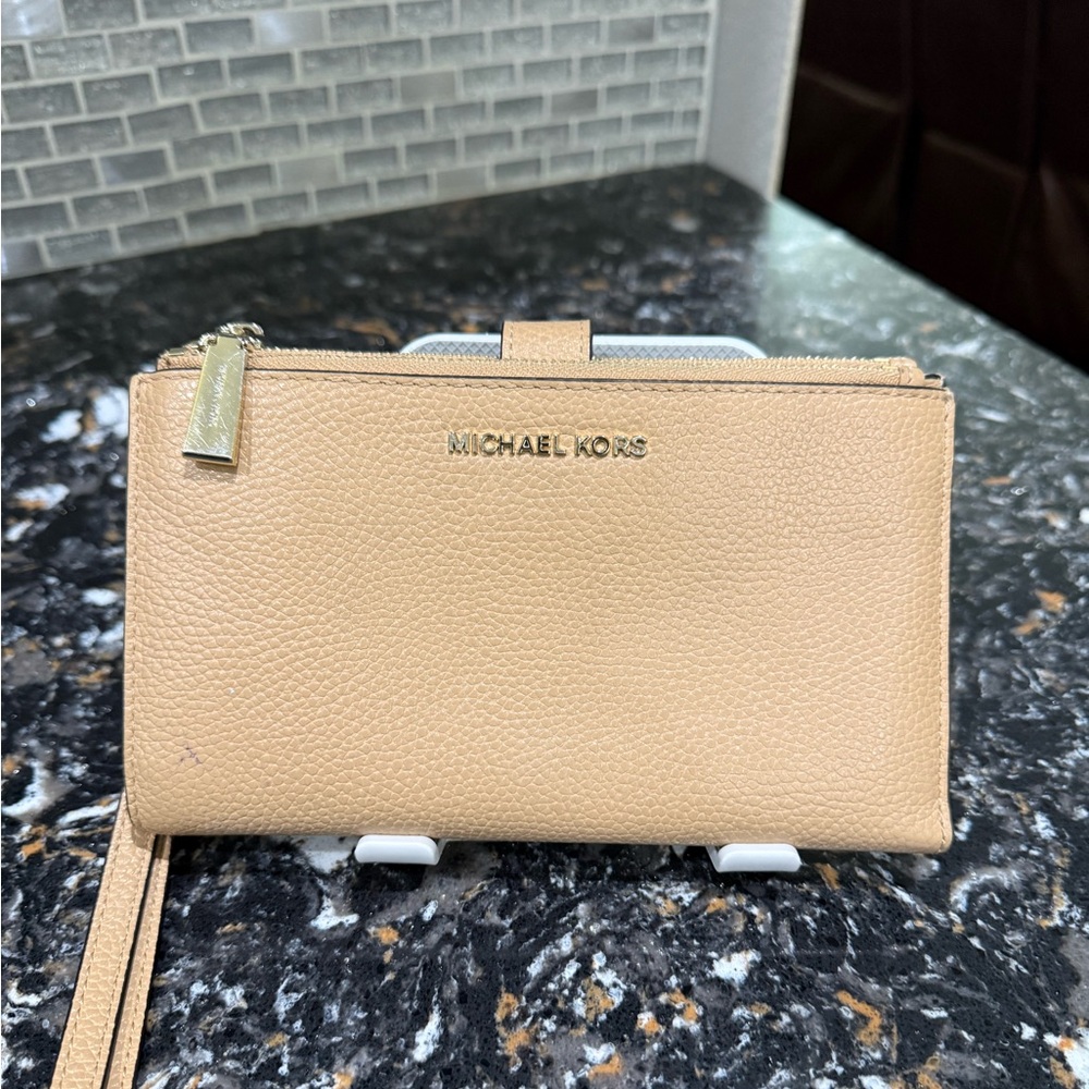 Michael Kors Adele Leather Smartphone Wallet